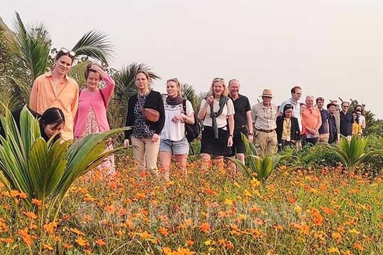Nam Vu Farm welcomes first foreign visitors